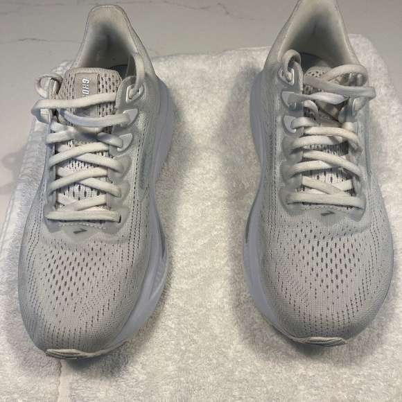 Brooks Women’s Ghost 17 - Picture 1 of 6